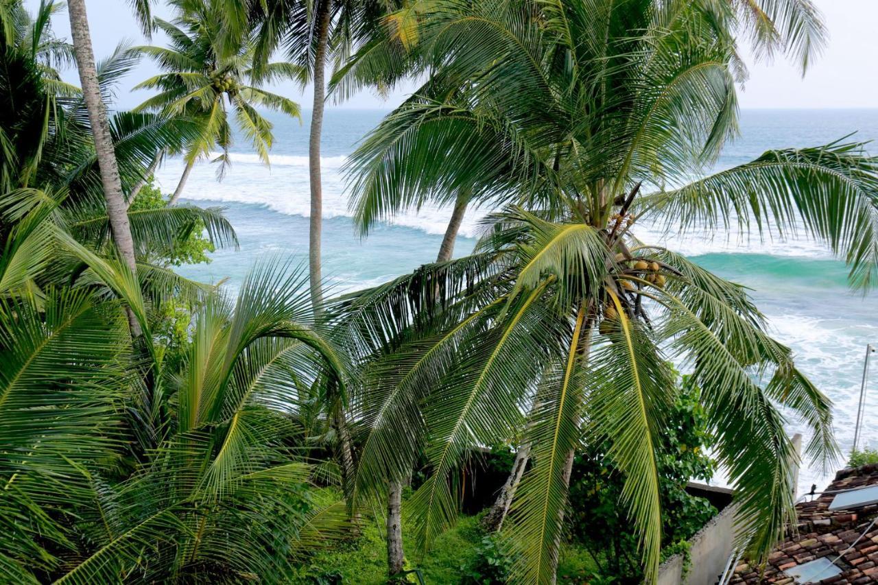 Jayaa Beach Talpe Bagian luar foto